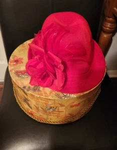 Vintage New York Style Red Feather/ Rose Hat Cloche Elegant Derby With Hat Box - Picture 1 of 7