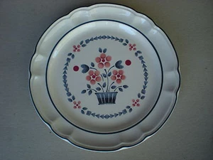 Cumberland (DUE) BRAMBLEBERRY 7 PIATTI DA DESSERT/PANE 3/4" di Hearthside GIAPPONE - Foto 1 di 5
