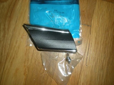 Nuevo de Lote Antiguo 1983 Mercury Marquis Cuarto Panel Moldura Derecha E34Y-5429076-AA Foto 1 de 2