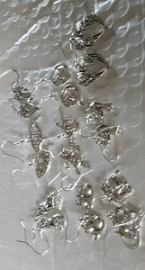 Lustiger Modeschmuck 9 Paar gemischte französische Draht silberfarbene Ohrringe Set aus 9 - Bild 1 von 11