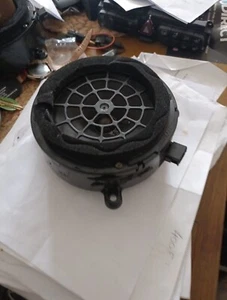 MERCEDES W209 W203 FRONT RIGHT OR LEFT DOOR SPEAKER BOSE A2038201302 2002-2004 - Picture 1 of 10