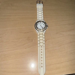 Geneva Platinum Rhinestones Bezel Rubber band Working 6886 - Picture 1 of 3