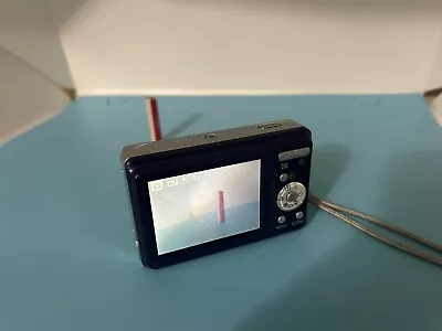 Sanyo VPC-S1275 12 Megapixel Digital Camera - Image 1 of 4