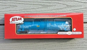 ATLAS 1/87 HO ACF 23500 GALLON UNION CARBIDE TANK CAR RD # CCBX 400175 20003175 - Picture 1 of 4