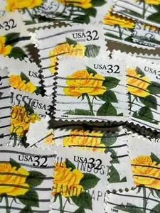 Bulk Lot - 18.600 gebrauchte gelbe Rose 32 ¢ Briefmarken (Scott #3049) - 2 Pfund Rosen! - Bild 1 von 5