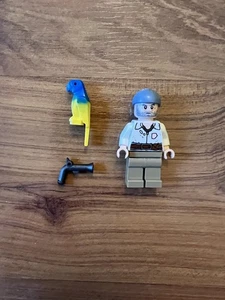 LEGO Pirates Cotton Minifigure from Set 10365 Jack Sparrow's Pirate Ship - Picture 1 of 2