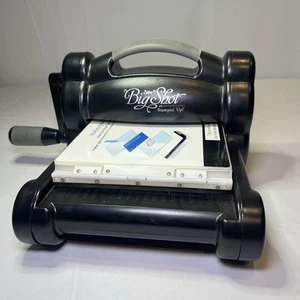 Sizzix Big Shot für Stampin Up tragbare gestanzte Prägemaschine Plattform und Pads - Bild 1 von 11