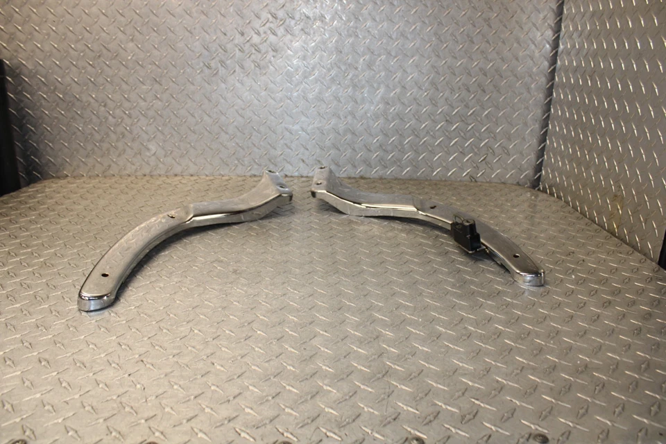 Классические кронштейны для крепления заднего крыла 98/10 Yamaha V Star 650 XVS650/XVS 650 - Изображение 1 из 4