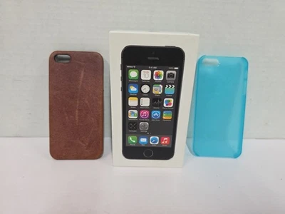 Lote de caja y funda de teléfono I Phone 5s American Eagle Outfitters encuadernado en cuero azul Foto 1 de 4