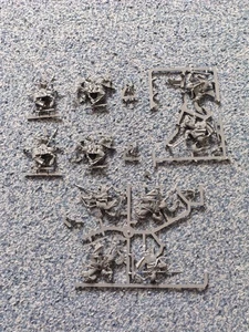 HIGH ELVES ELLYRIAN REAVERS x5 ISLAND OF BLOOD NEW WARHAMMER WFB 8TH MINI NOS GW - Picture 1 of 4