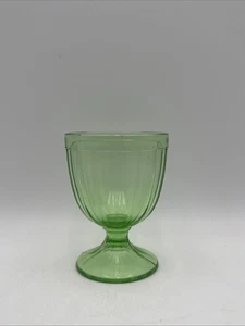 Ancienne tasse à sherbet en verre vert dépression "colonial cannelé" verre fédéral ? UV - Photo 1/7