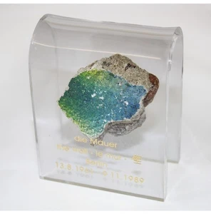 Historisches Originalstück der Berliner Mauer im Acryl Display - Größe M - Bild 1 von 1