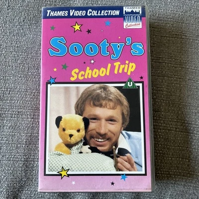 Sooty's School Trip, VHS (Video Tape), 1989 PAL - Image 1 of 3