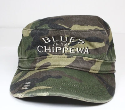 Blues on the Chippewa. Sombrero envejecido ajustable. Sombrero camuflaje. Durand, Wisconsin. Foto 1 de 4