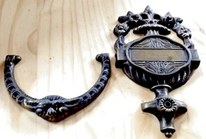 Antico battente per porta in ottone ornato con uomo verde incisibile 7" x 5" - Foto 1 di 6
