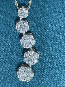 Collar colgante de viaje en racimo de diamantes de 1 quilate de oro blanco de 14 K para mujer - Imagen 1 de 14