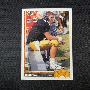 Tarjeta de novato estrella Brett Favre #13 1991 Upper Deck Football RC Falcons casi nueva - Imagen 1 de 2