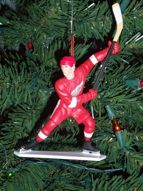 Sergei Fedorov Detroit Red Wings 6" Christmas Tree Ornament Slap Shot Pose NHL - Image 1 of 1