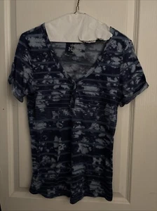 Mudd Womens Top Large Blue Tie Dye & Striped Short Sleeve Henley Neck Tee - Picture 1 of 8