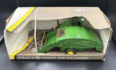 Vintage Ertl pressed steel John Deere 1940 12A combine 1/16 50th anniversary - Image 1 of 4