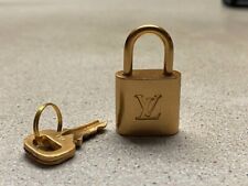 Louis Vuitton Silver Padlock and Key Set Lock Bag Charm 4LV1104 ref.414467  - Joli Closet