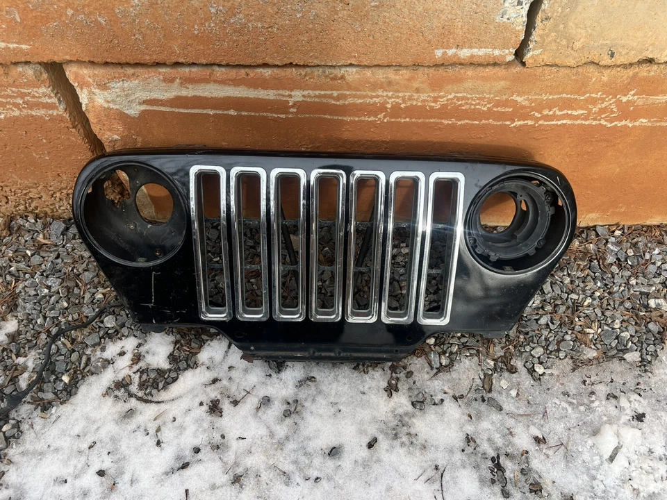 Jeep TJ Wrangler OEM Front Grille Shell PJC Light Khaki 1998-2006 149637 - Image 1 of 4