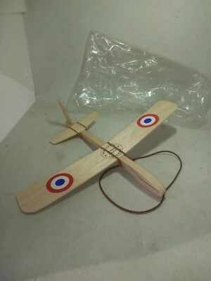 ANCIEN JOUET AVION FRANCAIS CREATION A LAMOTHE EN BOIS - Photo 1/4