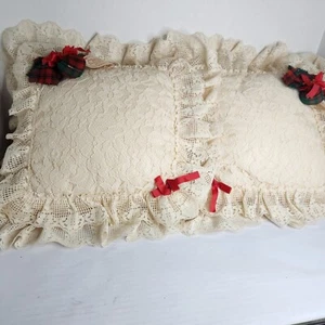 Set 2 cuscini Potpourri vintage vittoriani in pizzo - bustina natalizia arruffata avorio - Foto 1 di 14