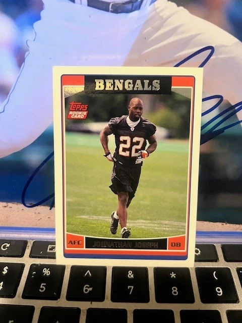 Tarjetas de Johnathan Joseph--tú eliges Foto 1 de 1