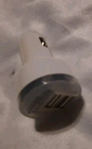 USB CAR CHARGER Dual USB Cigerette Lighter Socket 2 PORT ADAPTER FOR IPHONE - Photo 1 sur 3