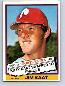VINTAGE BASEBALL CARD TOPPS 1976 PHILADELPHIA PHILLIES JIM KAAT NO155 - Picture 1 of 2