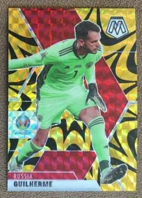 2021 Panini Mosaic UEFA Euro Reactive Gold Guilherme Russia #70 - Image 1 of 2
