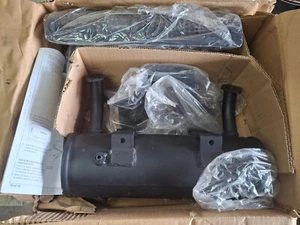 OEM Honda V-Twin Muffler VHRM4- H/C-621900 New Open Box - Picture 1 of 8