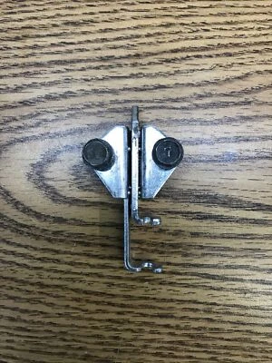 KAWASAKI VERSYS 650 2008-2009 CERRADURA DE CERRADURA DE ASIENTO PARTE # 27016-1115 Foto 1 de 4