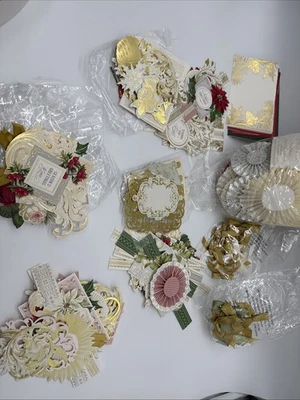 Anna Griffin Christmas Rosettes&Decorative Paper Embellishments Partial Open pk - Image 1 of 4