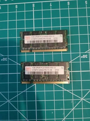 2x 1GB DDR2 SDRAM PC2-5300 (DDR2-667) HYMP512S64BP8-Y5 AB Ram Memoria Hynix - Immagine 1 di 2