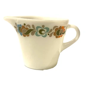 JAJ Pyrex Carnaby Milk Glass Creamer Jug Vintage 9cm - Picture 1 of 7