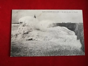 CPA - 76 - SAINT-VALERY-en-CAUX - La Jetée un Jour de Tempête - Bild 1 von 2