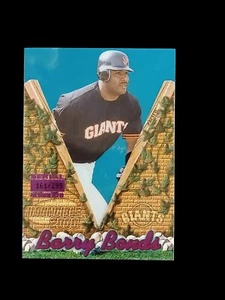 2000 Pacific Invincible Holographic Purple /299 Barry Bonds #128 - Picture 1 of 2