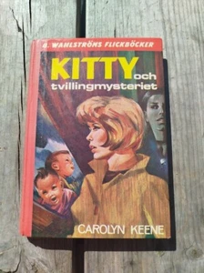 1968 L'indizio del medaglione rotto: SVEDESE NANCY DRAW BOOK - Carolyn Keene #11 - Foto 1 di 3