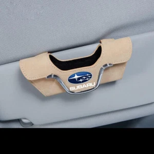Car Sun Visor Sunglasses Card Holder Clip Box For Subaru Beige Suede Leather - Foto 1 di 5