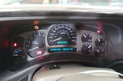 Yukon 2003 OE velocímetro calibre clúster 108 k millas GMC Foto 1 de 4