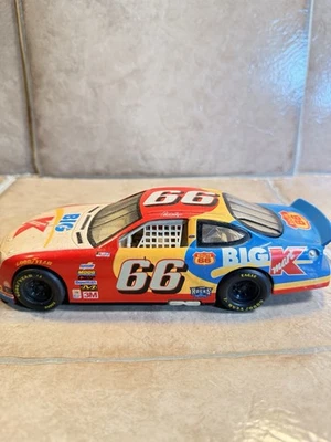 Ford Taurus Darrell Waltrip Racing Team 1998 Racing Champions #66 Big Kmart 1:24 Foto 1 de 4