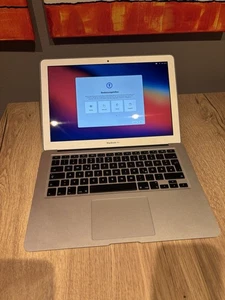 Apple MacBook Air i5 2013 13 Zoll 4 GB Ram 120GB  Beschreibung lesen! - Bild 1 von 8