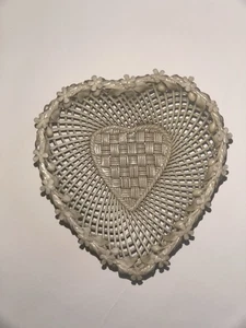 Cestino a forma di cuore in porcellana irlandese Belleek a quattro fili - Foto 1 di 3