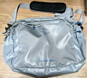 Bolsa de embarque Osprey Transporter gris usada en excelente estado - Imagen 1 de 2