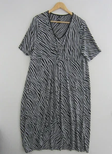 Taking Shape Dress Womens Plus Small 16 Black Grey Zebra Stripe Stretch Flowy - Picture 1 of 20