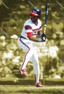 FA241 Harold Baines Chicago White Sox Slugge Baseball 8x10 11x14 16x20 Photo - Picture 1 of 1