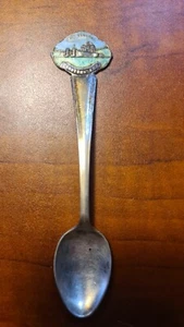 War Memorial Canberra ACT Souvenir spoon Vintage - Picture 1 of 3