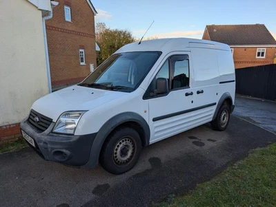 Ford Transit Connect LWB - Image 1 of 4